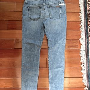 Brand new hello Joe’s Jeans can charge your phone!